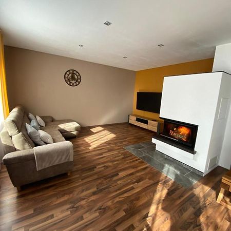 Ferienwohnung 2 Schweizer Гайзинген Екстериор снимка
