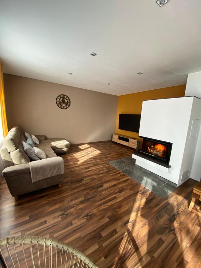 Ferienwohnung 2 Schweizer Гайзинген Екстериор снимка