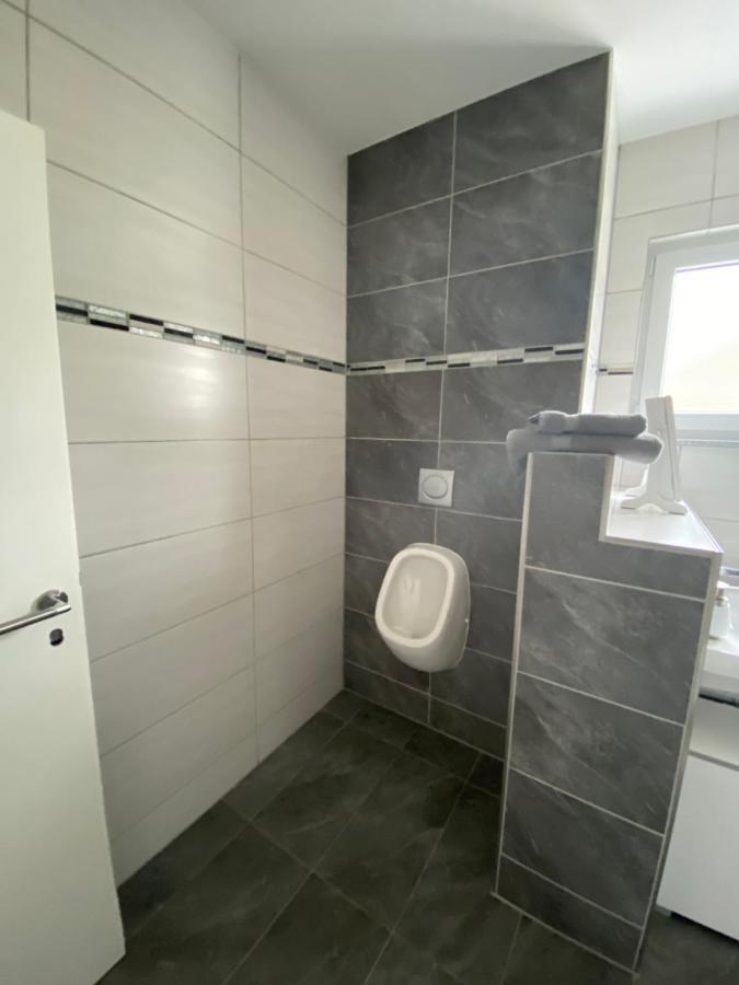 Ferienwohnung 2 Schweizer Гайзинген Екстериор снимка