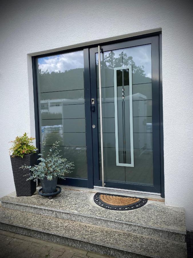 Ferienwohnung 2 Schweizer Гайзинген Екстериор снимка